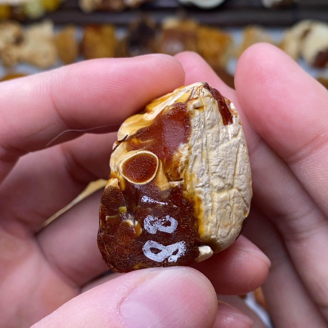 定制琥珀天然蜜蜡