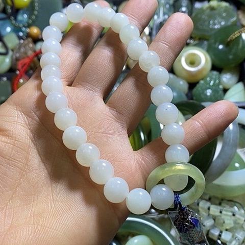 岫玉手持未镶嵌一个