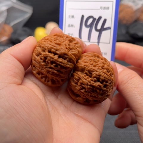 文玩核桃把件39白狮子全 194