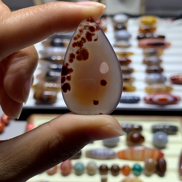 玛瑙/玉髓未镶嵌颈饰