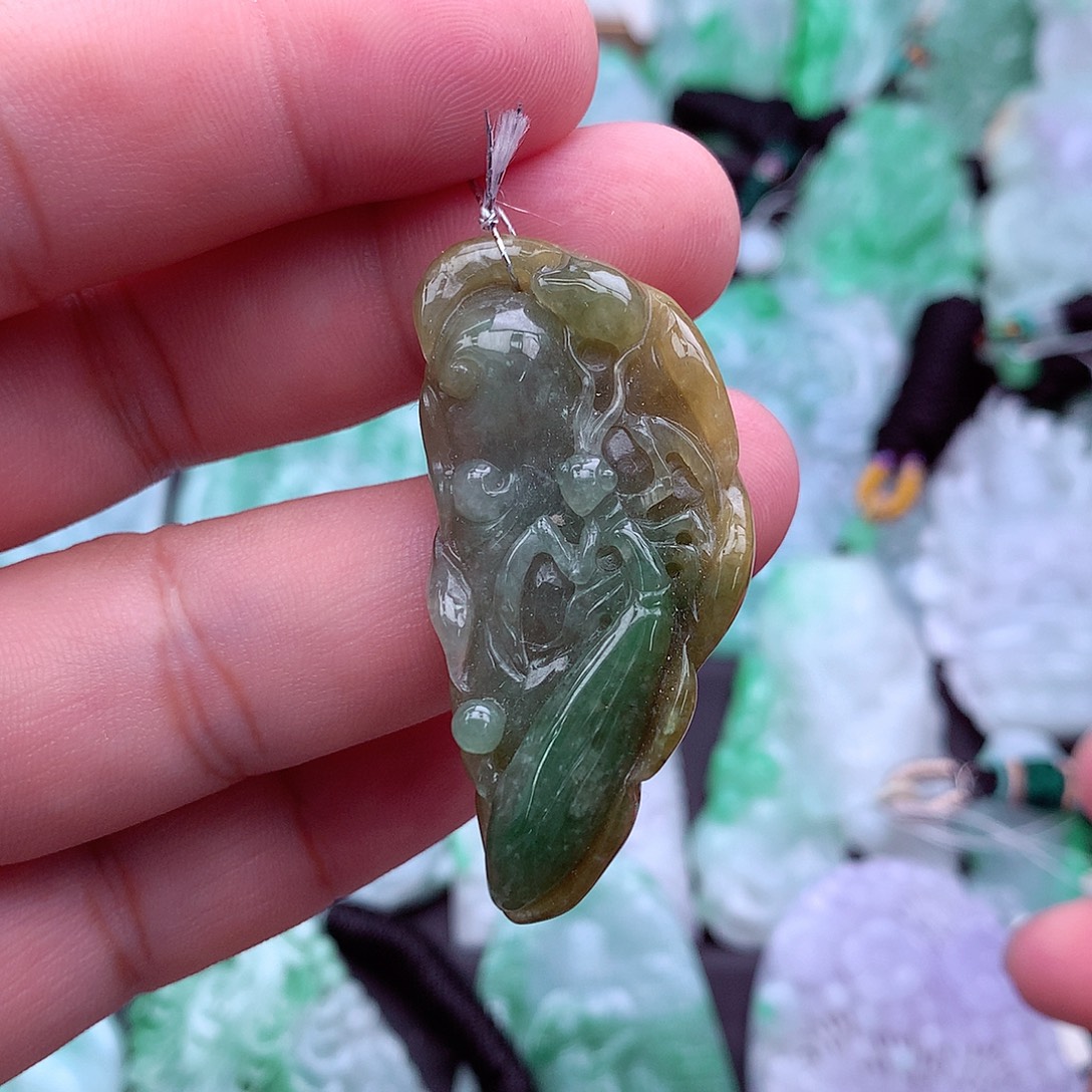 翡翠未镶嵌吊坠(不含链)