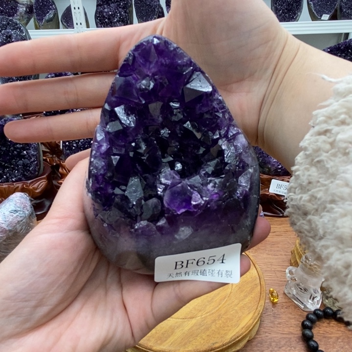 紫晶大型摆件（非配饰）未镶嵌