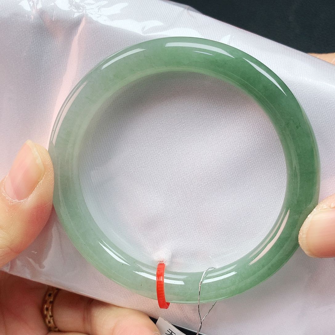 翡翠手镯未镶嵌53+圈