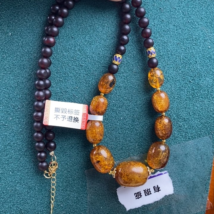 琥珀珠宝奇石未镶嵌