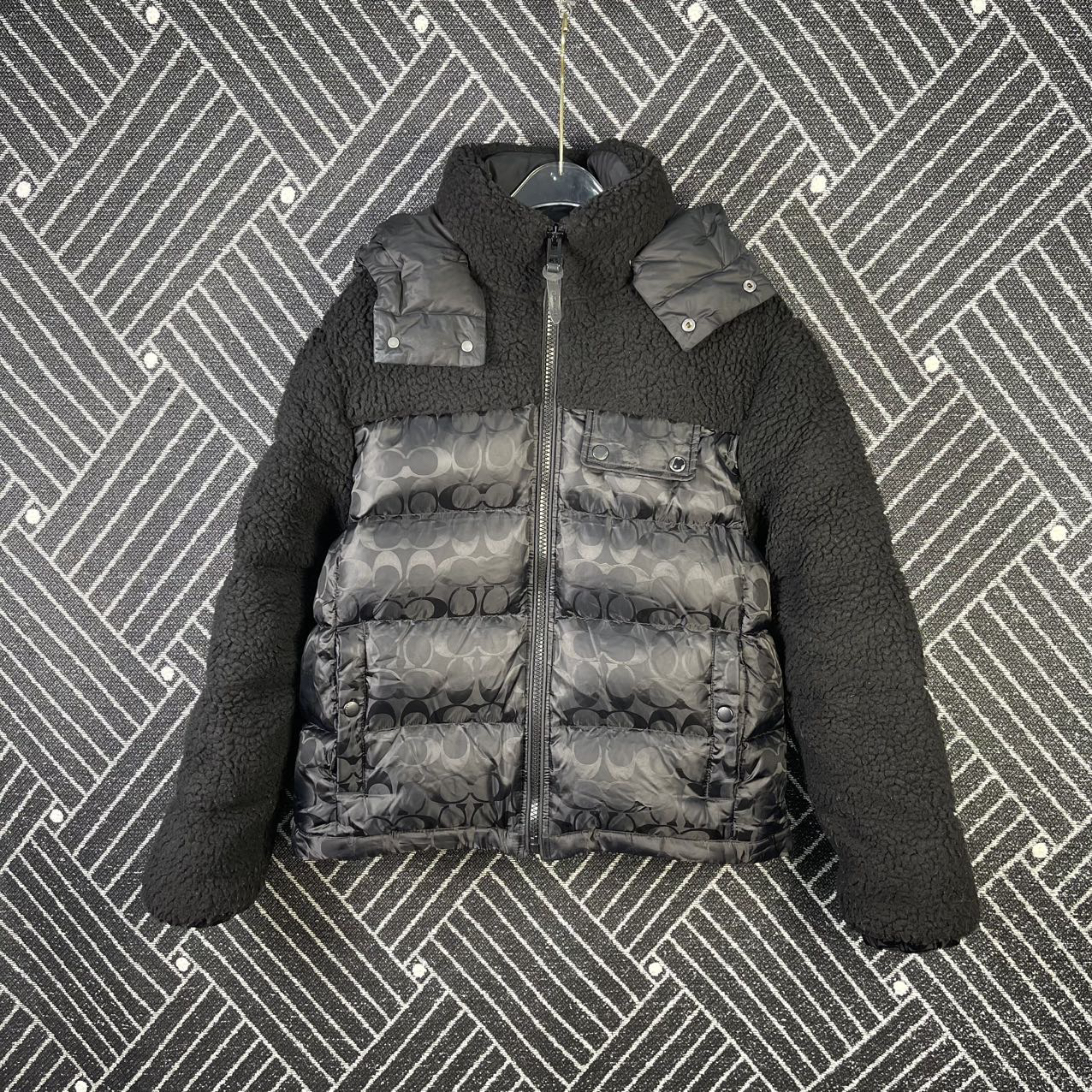 95新 COACH/蔻驰 95新蔻驰羽绒服/s码/18108