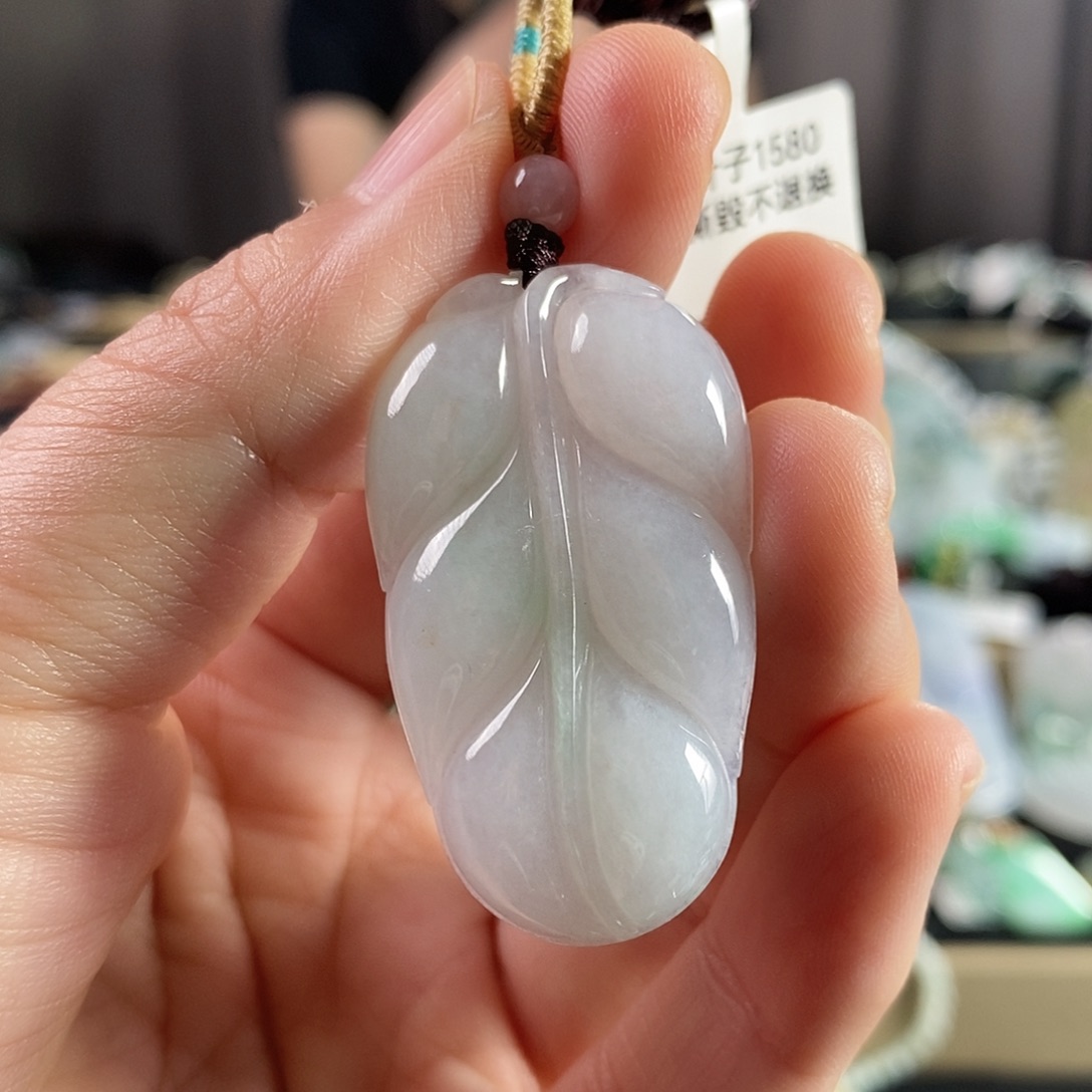 颈饰未镶嵌翡翠叶子