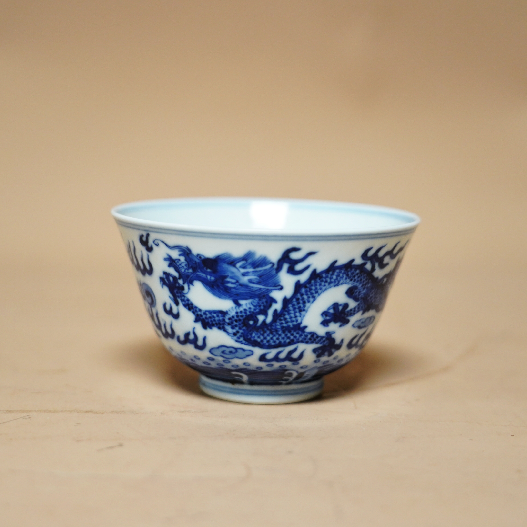 文华藏珍第211期拍品 14 光绪(官）青花云龙纹碗