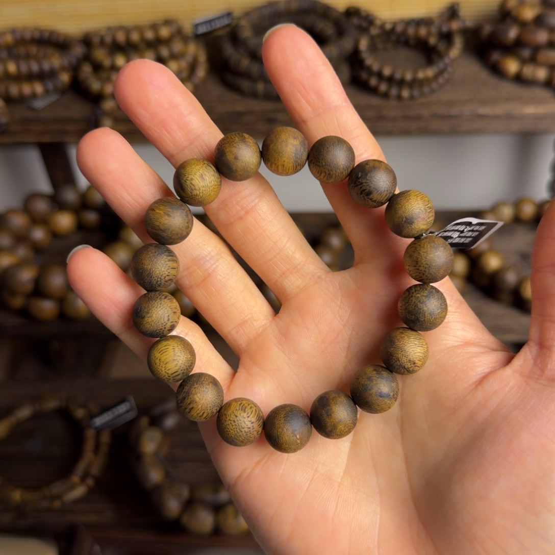 手串沉香圆珠12mm10g+