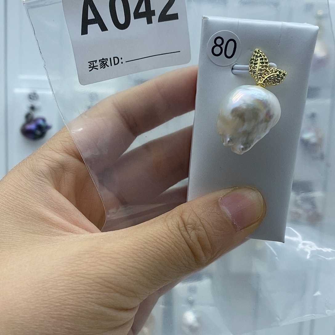 颈饰淡水珍珠钛钢