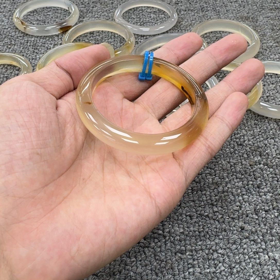 玛瑙/玉髓手镯未镶嵌巴****母07