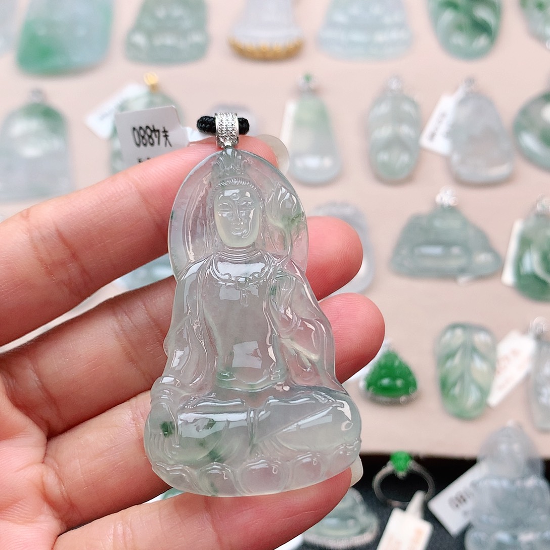 翡翠颈饰18K金镶嵌观音