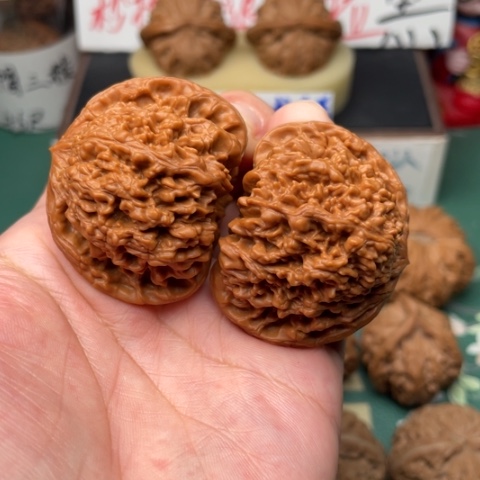 【闪购商品】文玩核桃吊坠瑞**具44满天星