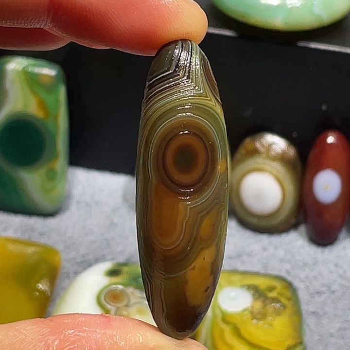 玛瑙/玉髓未镶嵌珠宝奇石