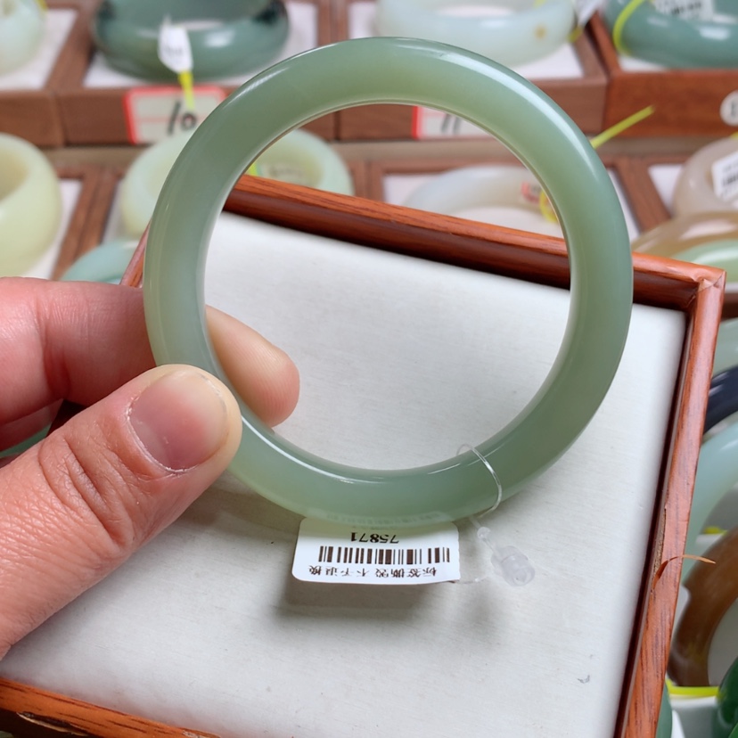 【闪购商品】和田玉手镯未镶嵌56.9