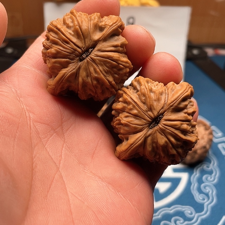 文玩核桃吊坠马老四