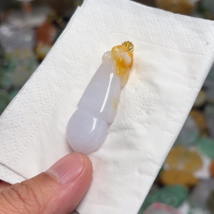 翡翠颈饰未镶嵌吊坠
