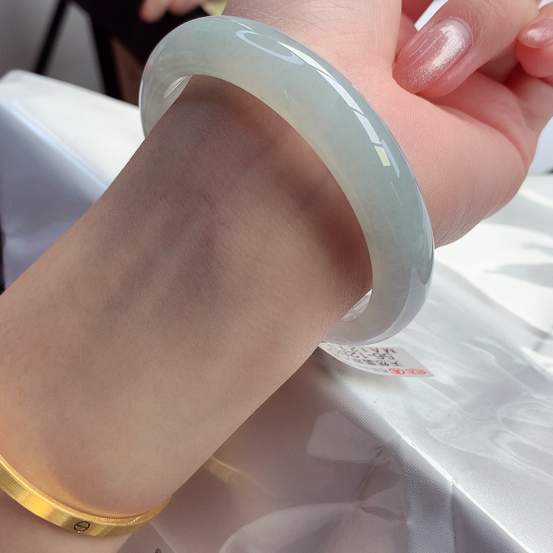 翡翠手镯未镶嵌天然A货翡翠56/57