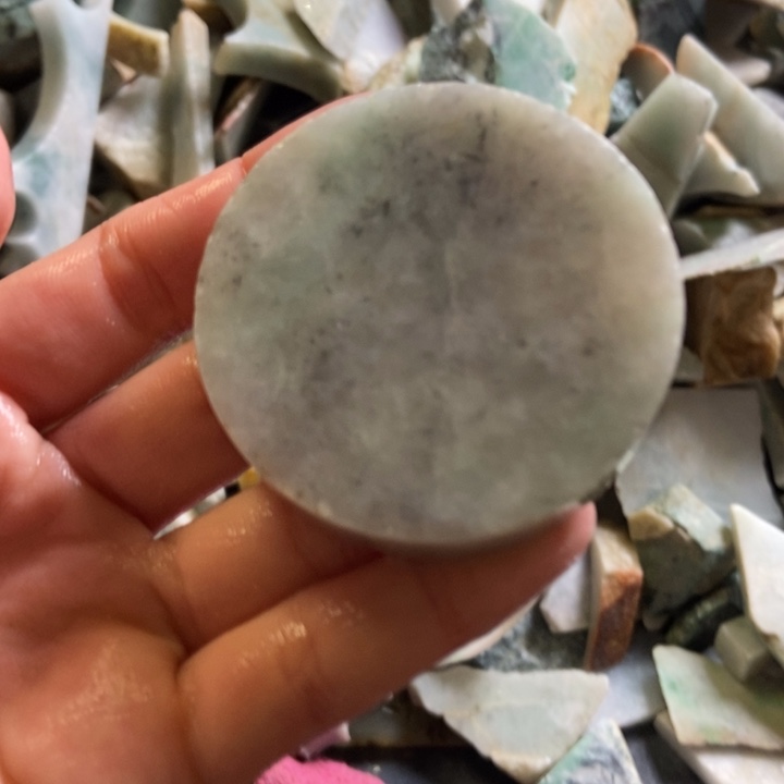 翡翠颈饰未镶嵌天然翡翠