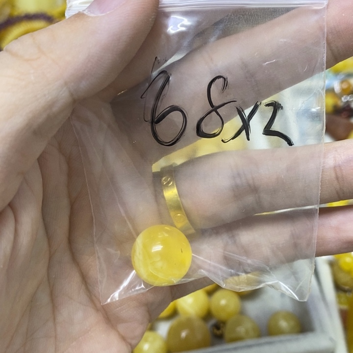 小***爱蜜蜡未镶嵌裸石吊坠