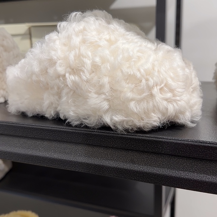 套趾款37白色卷毛包脚