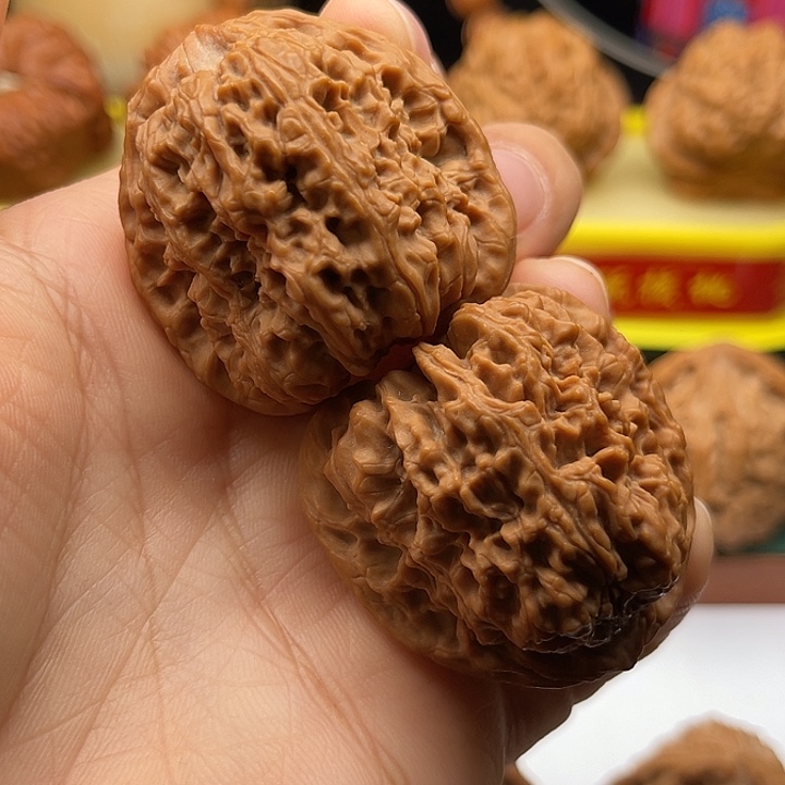 桃核把件富**复南疆石全品