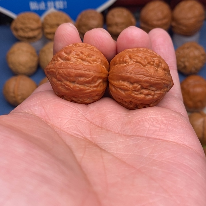 文玩核桃吊坠小霸王龙