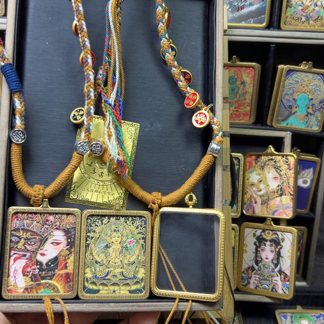 吊坠ℒ****美丽唐卡等多种