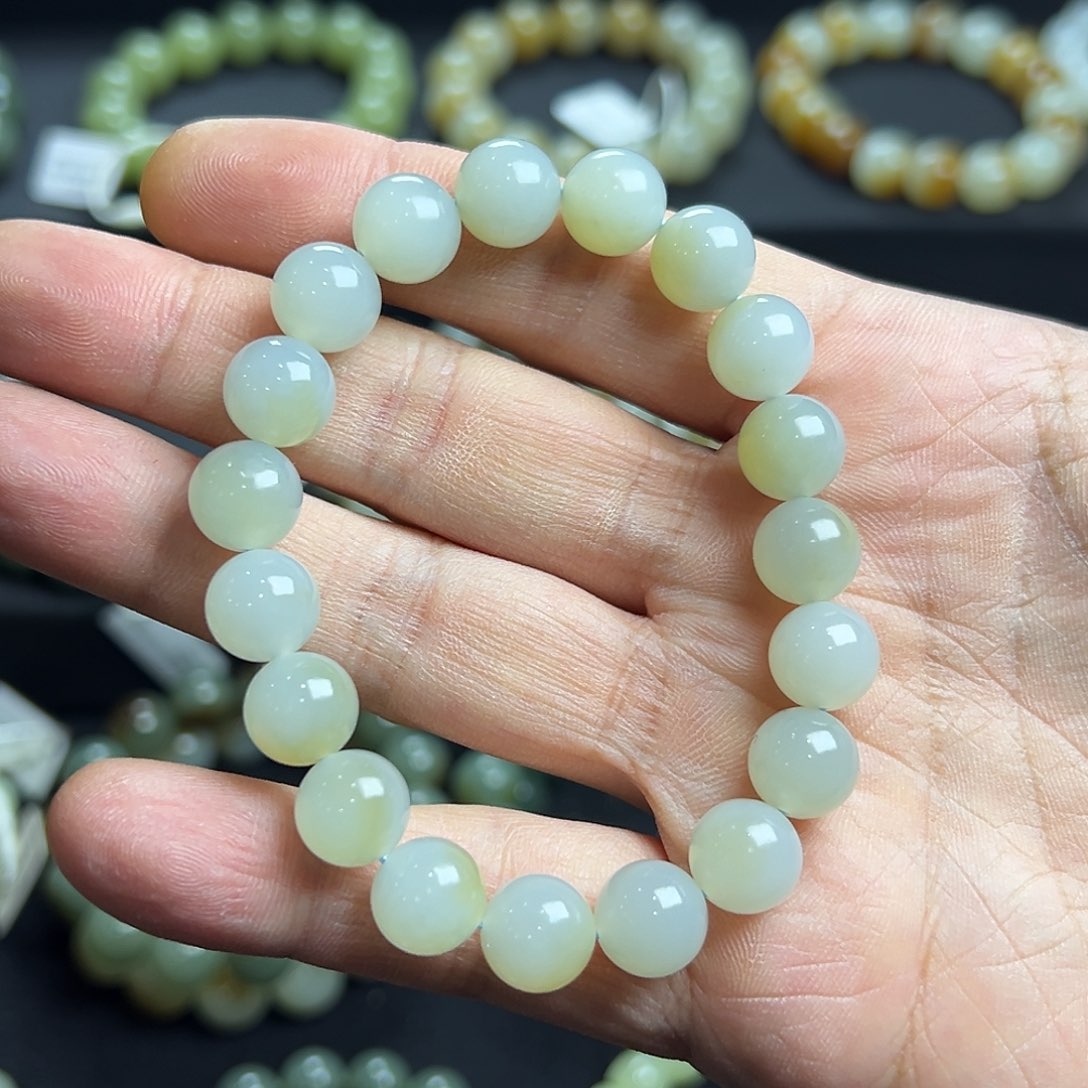 未镶嵌和田玉（糖玉）手链新疆且末青白玉卡10圆珠 油润 漂糖