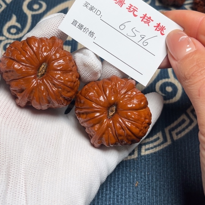 劳***工小洁玩核桃45南瓜6596