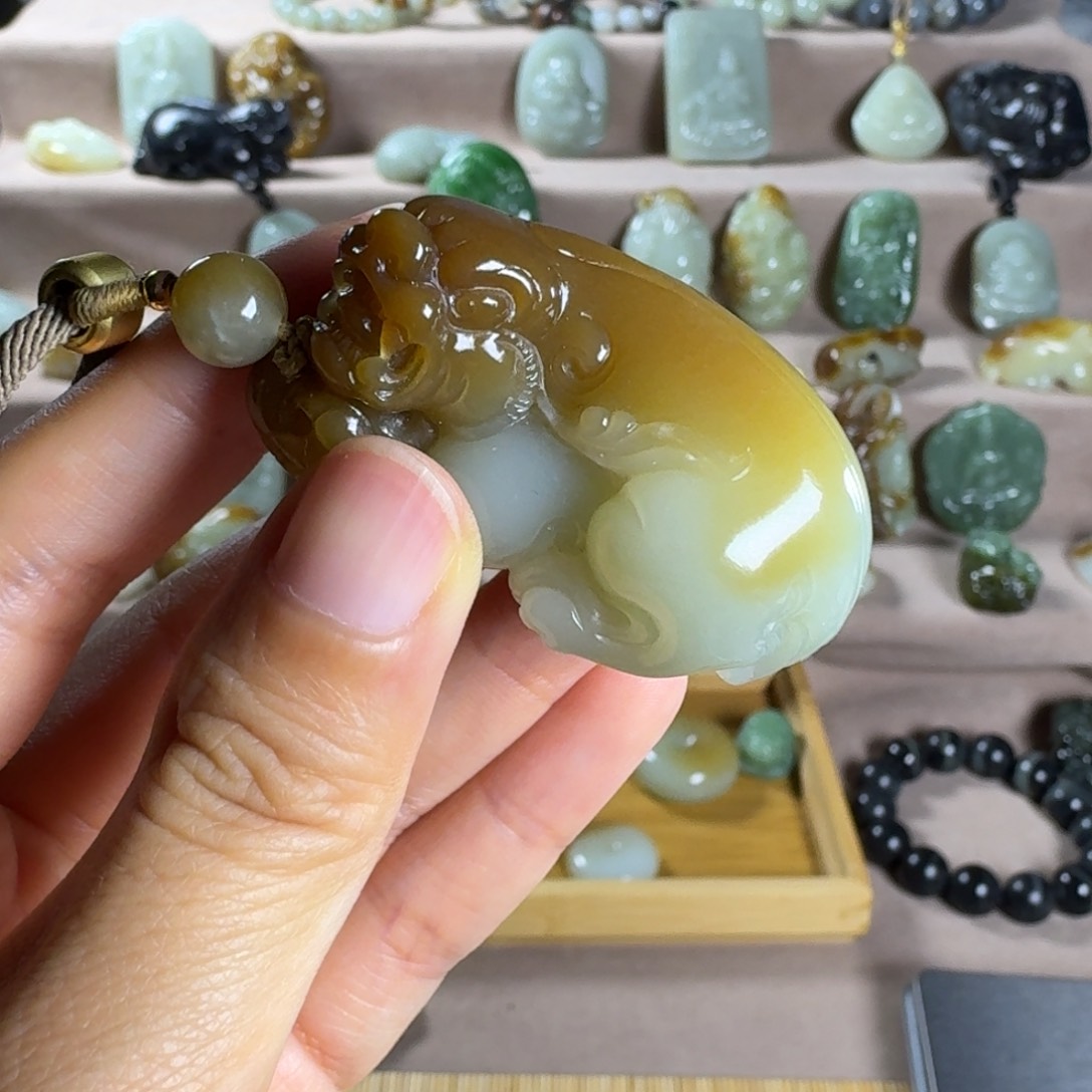 和田玉颈饰未镶嵌