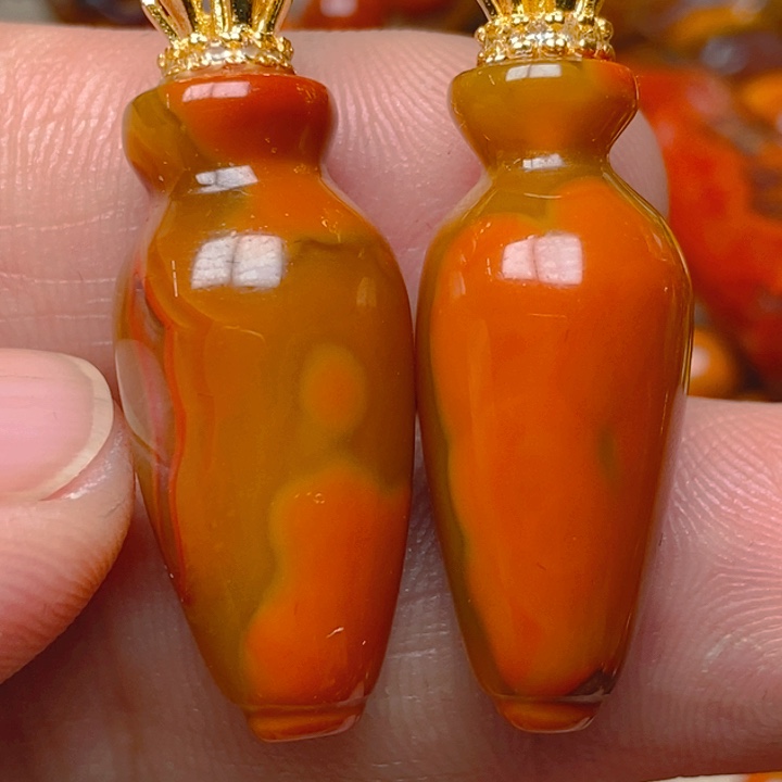 徐****玛瑙/玉髓未镶嵌吊坠