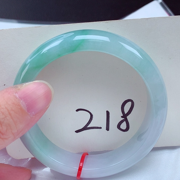 翡翠未镶嵌手镯翡翠