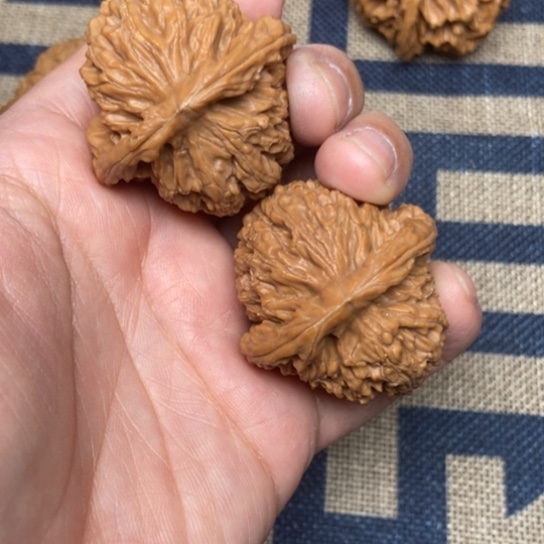 吊坠文玩核桃南疆