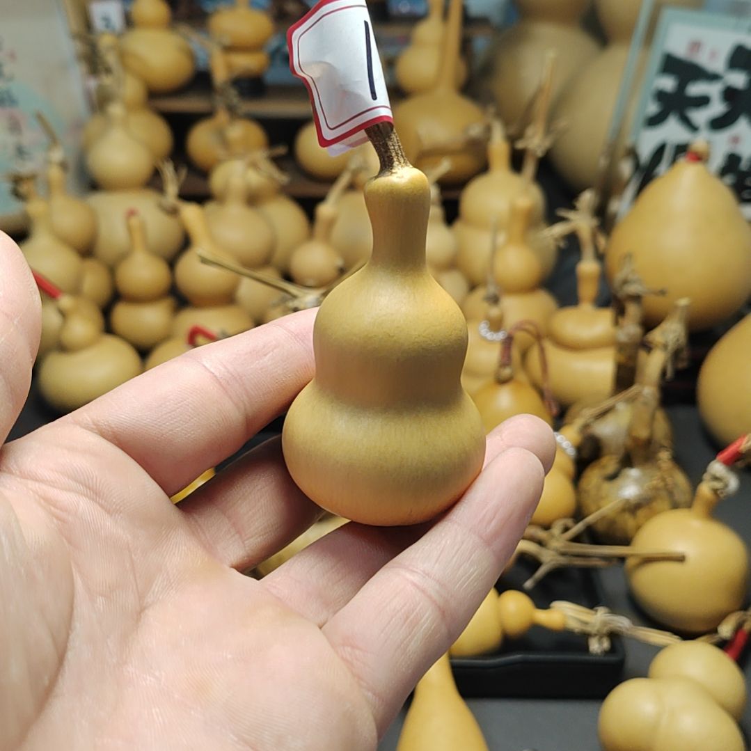 1号，，，，，，，，，。，，，，，，，，