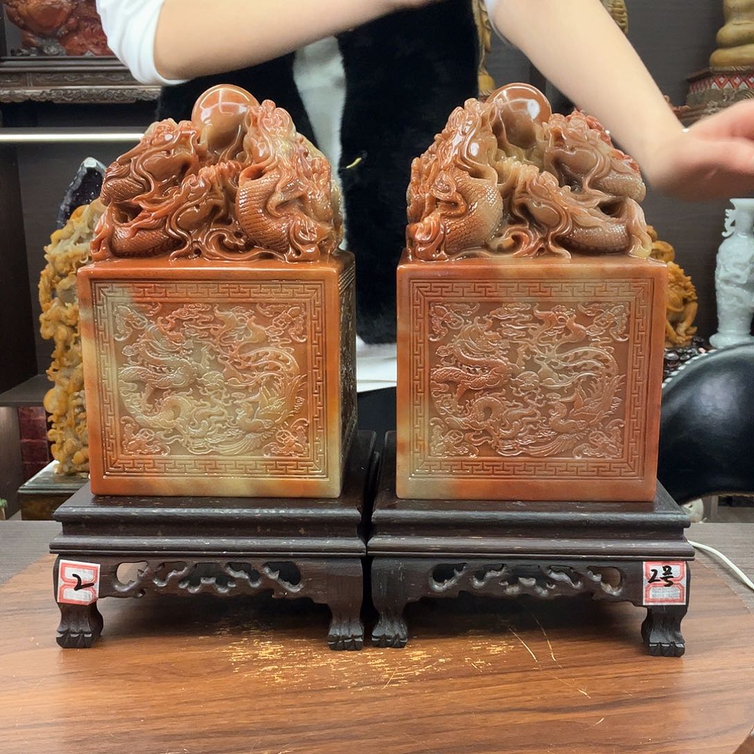 寿山石d****r一个刻字。。。。。。。