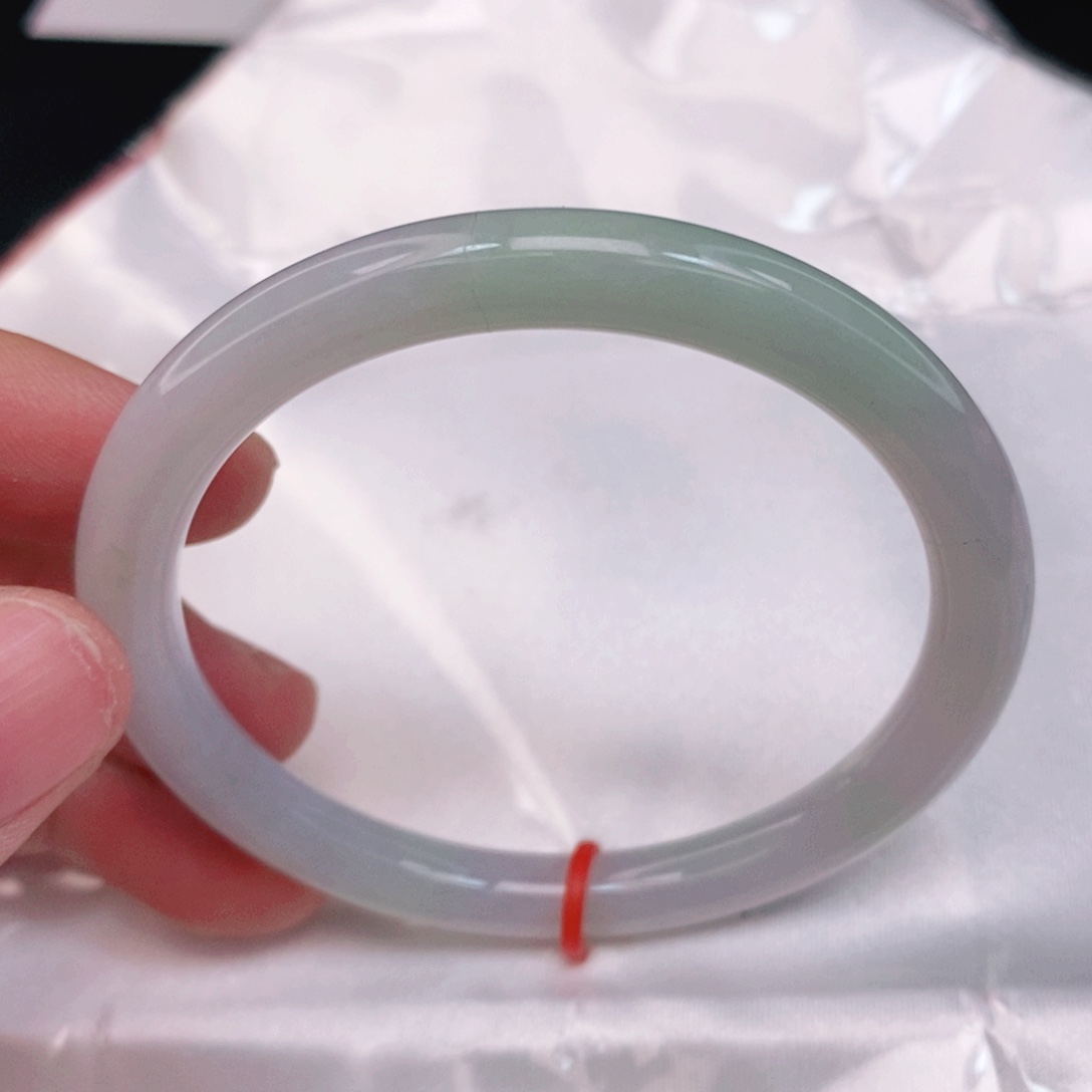 翡翠手镯未镶嵌57圈口圆条