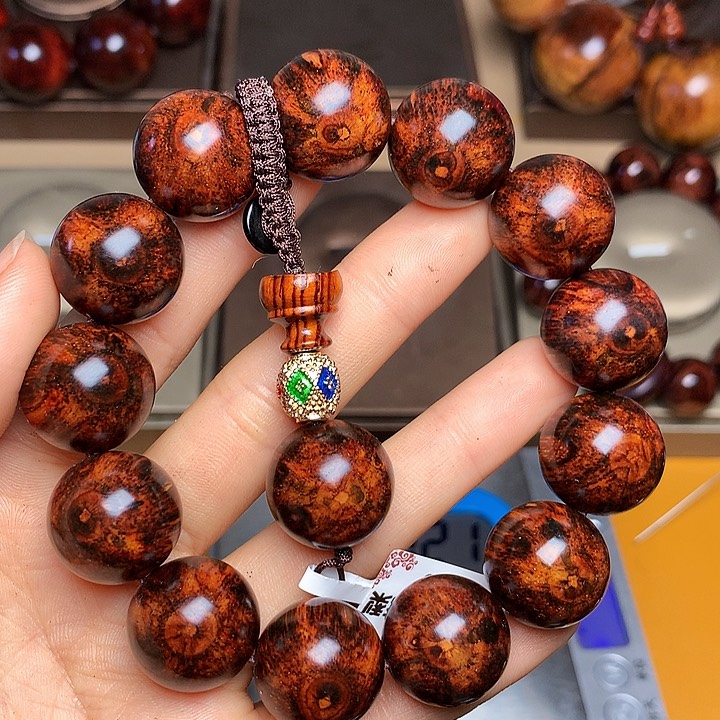 花梨木类手串/手链放****）老挝花梨风化料土埋料1.8