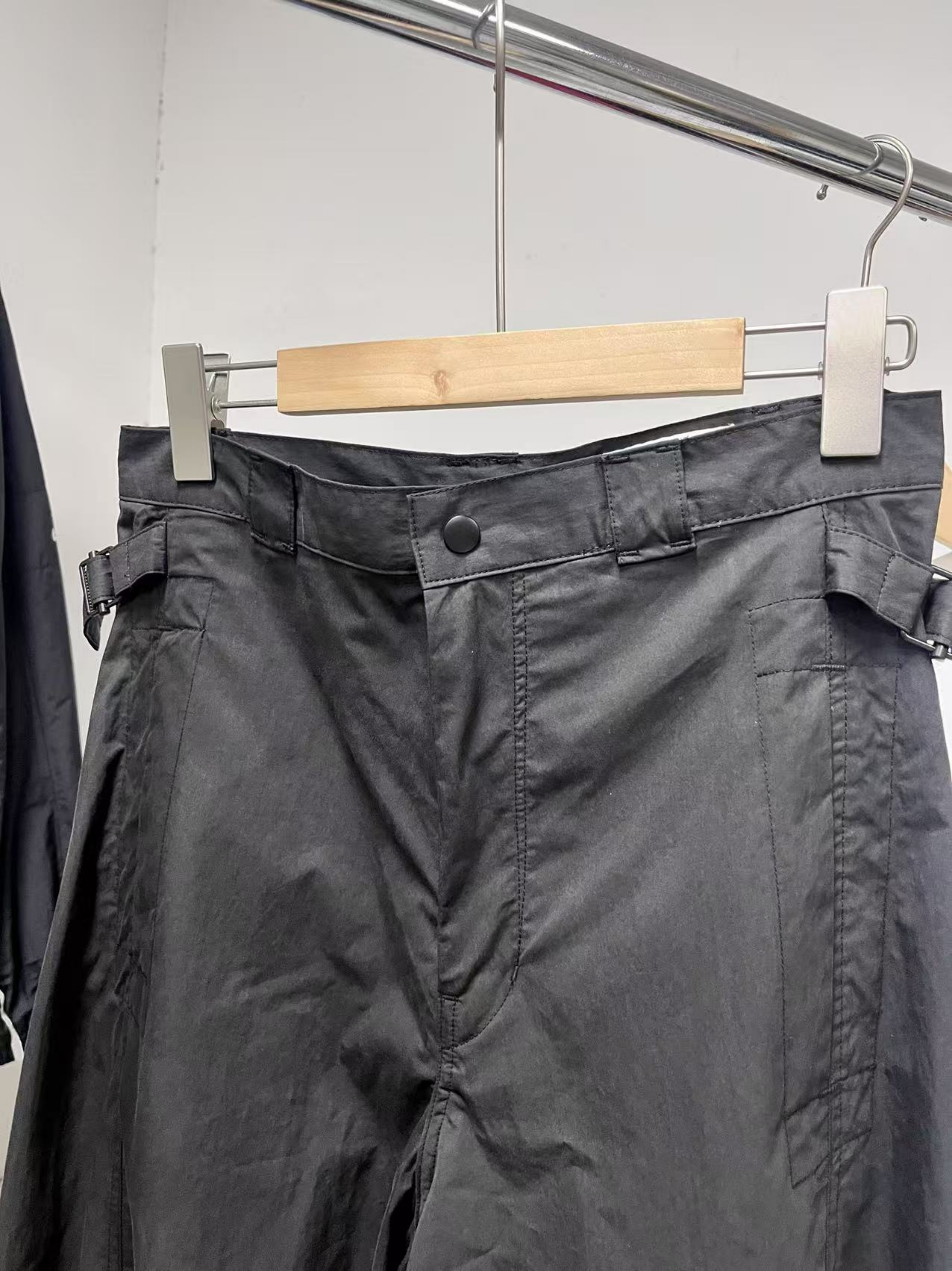 「临时系列」黑色多口袋工装裤