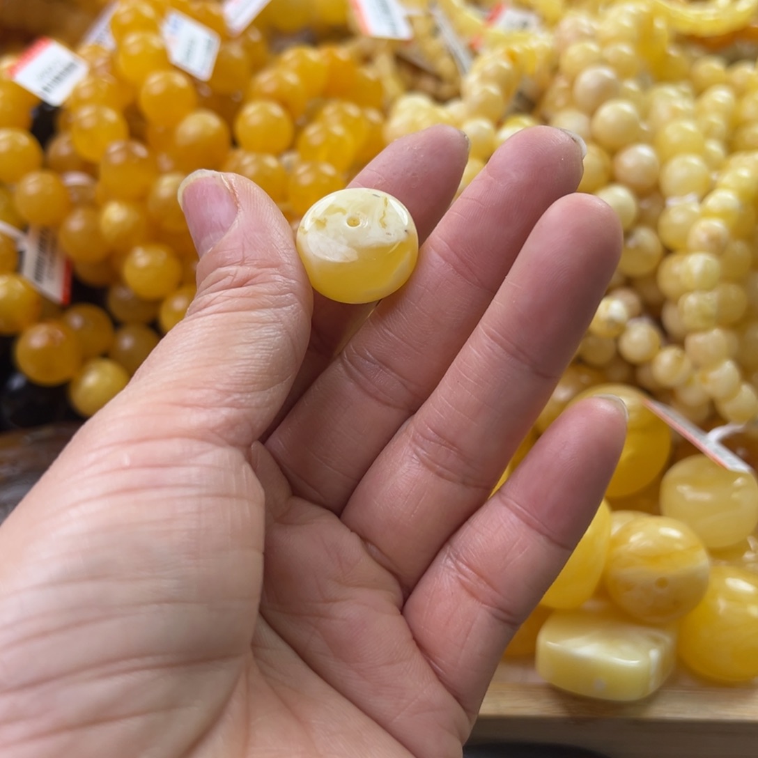 琥珀珠宝奇石未镶嵌