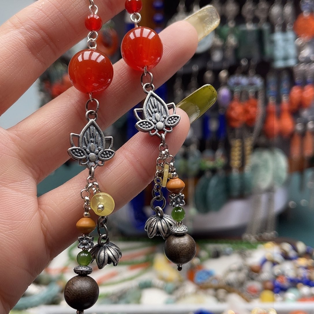 玛瑙/玉髓耳钉合金饰品