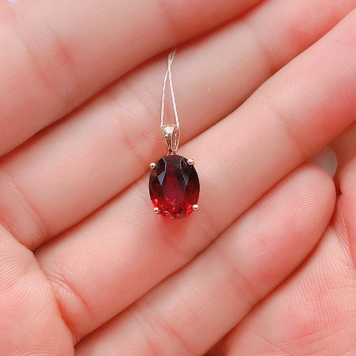 18K金镶嵌吊坠(不含链)石榴石8✖️10