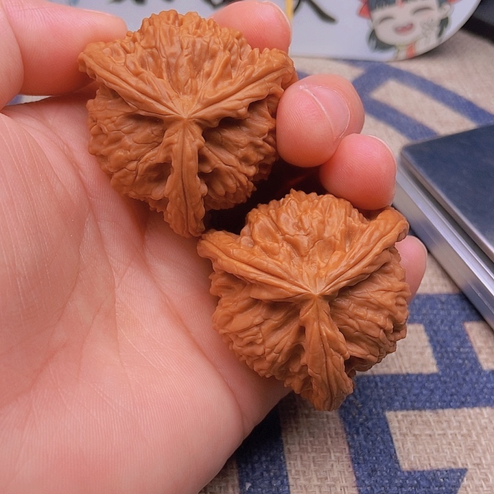 吊坠文玩核桃不**名三棱