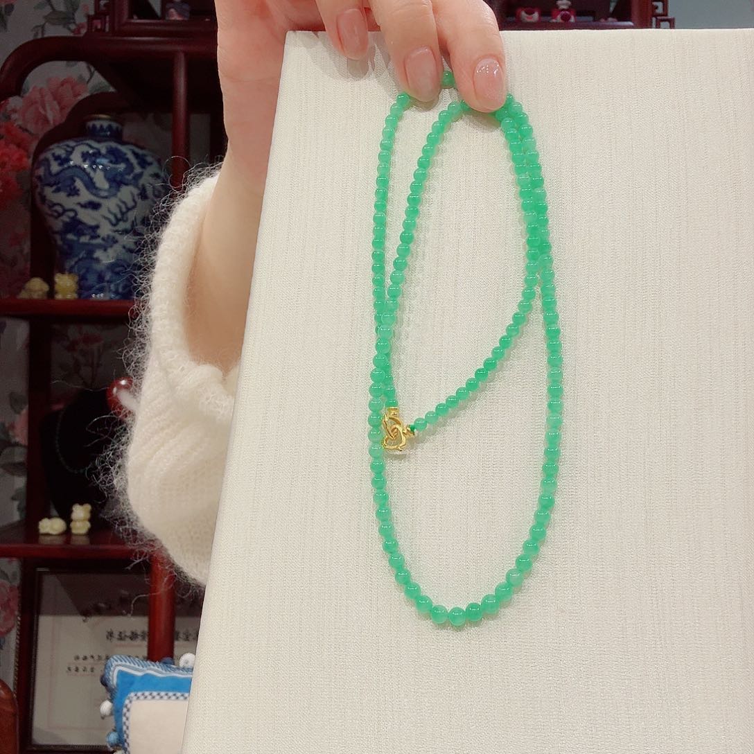 翡翠颈饰未镶嵌项链