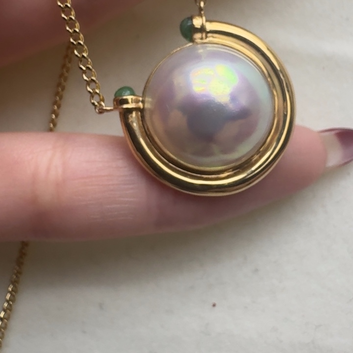 拼合珍珠（马贝珠）颈饰18K金镶嵌