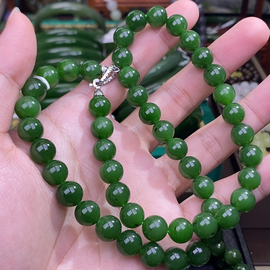 和田玉碧玉项链未镶嵌