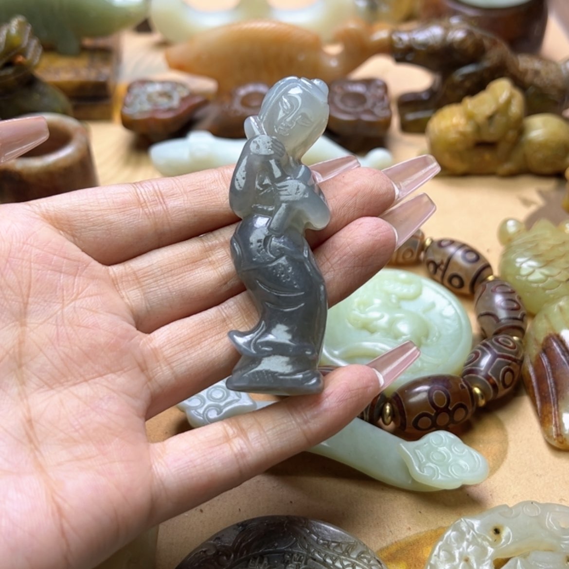 【闪购商品】蛇纹石玉颈饰未镶嵌