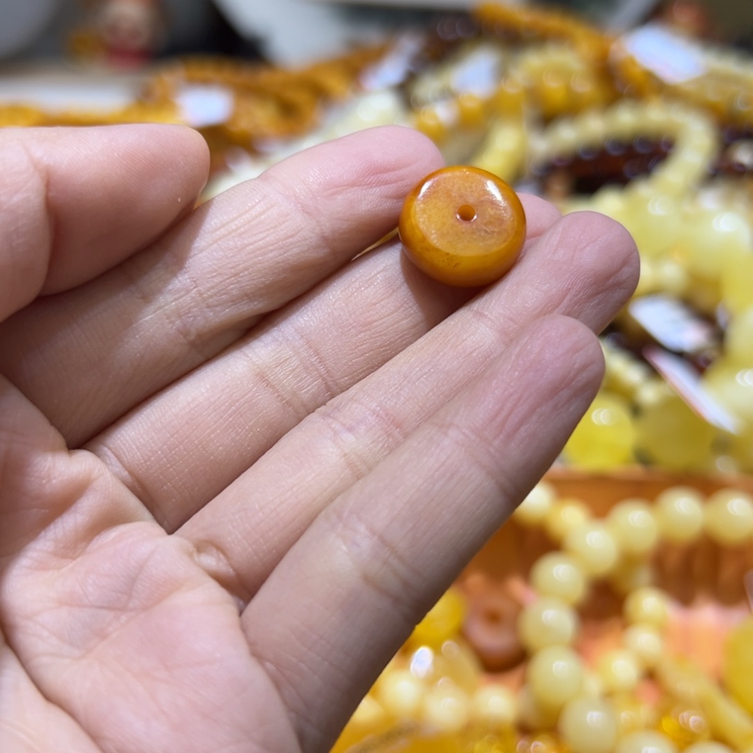 琥珀珠宝奇石未镶嵌