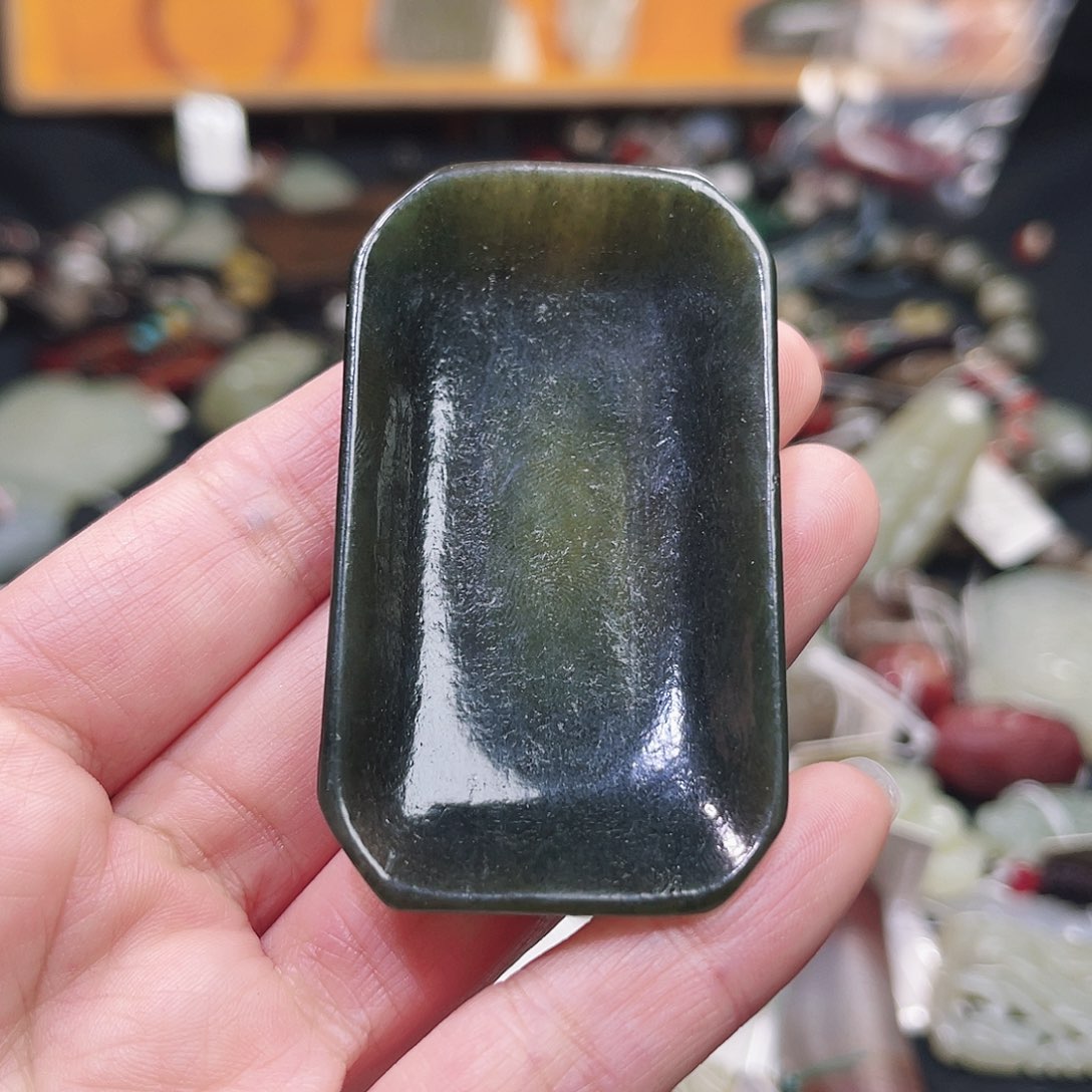 和田玉（糖玉）颈饰未镶嵌