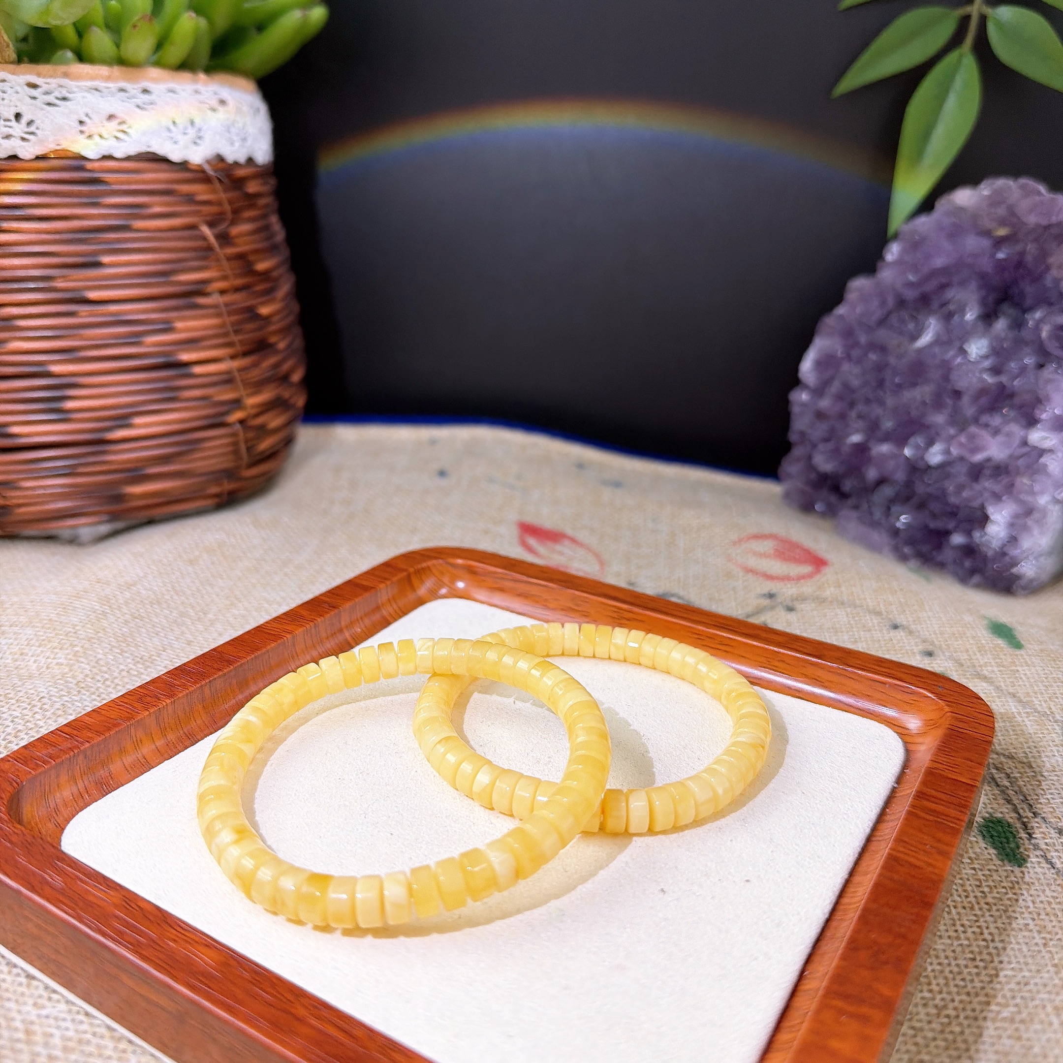 s826天然俄料蜜蜡直切手串7mm   多样性发一件