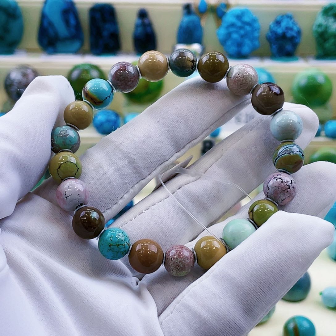 绿松石颈饰未镶嵌